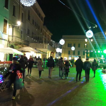 Villaggio Esmera 代森扎诺-德尔加达 外观 照片