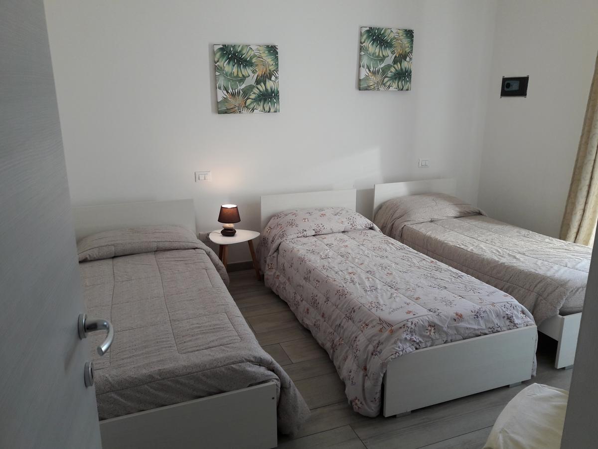 Villaggio Esmera 代森扎诺-德尔加达 外观 照片