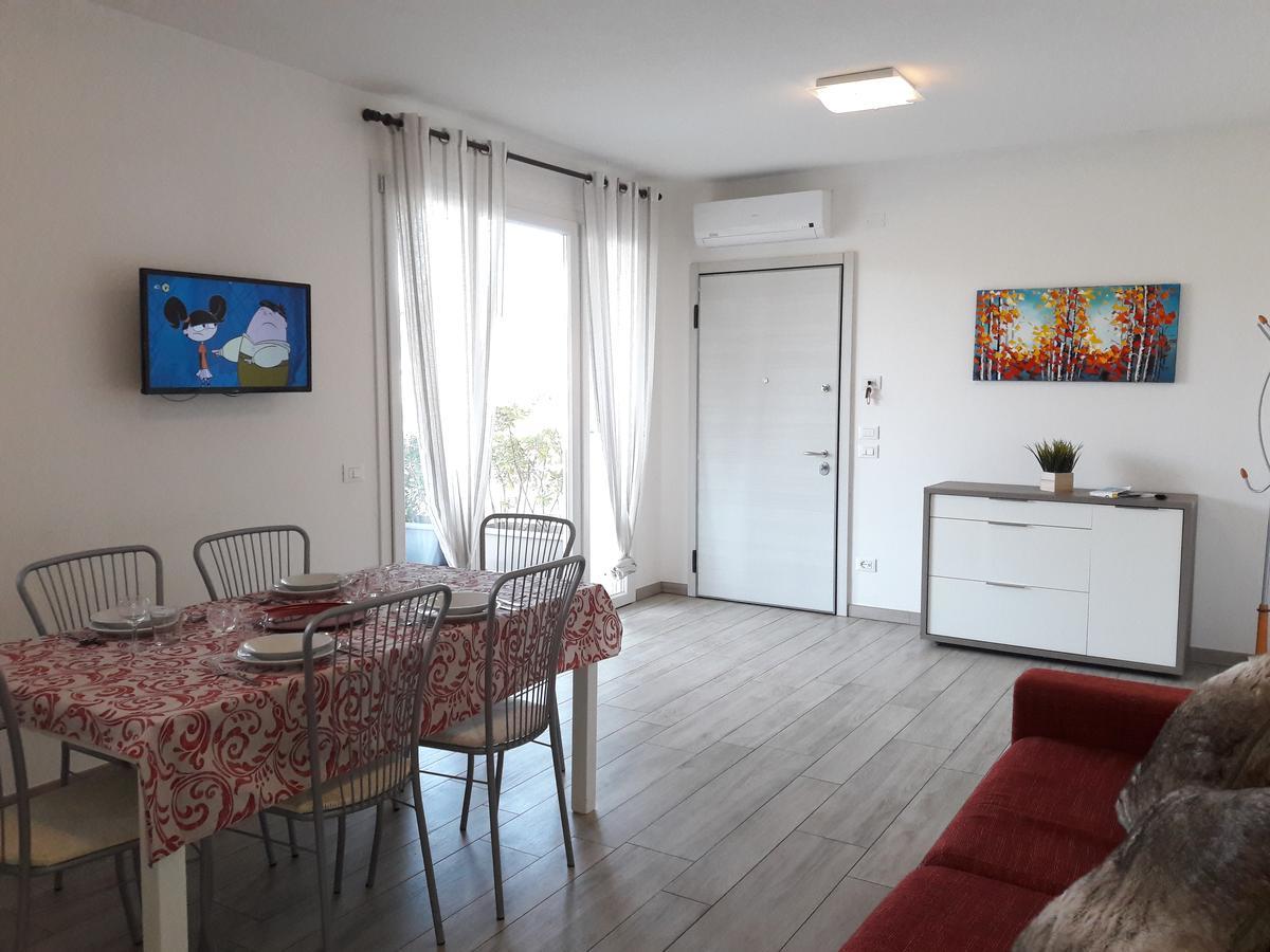 Villaggio Esmera 代森扎诺-德尔加达 外观 照片
